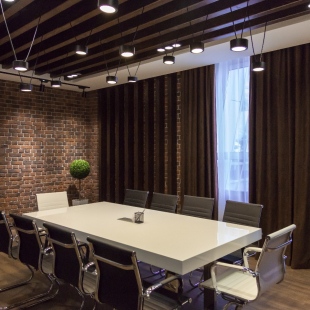 Фотография комнаты для переговоров Парус на 12 человек