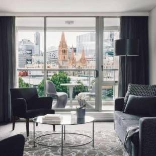 Фотографии гостиницы 
            Quay West Suites Melbourne