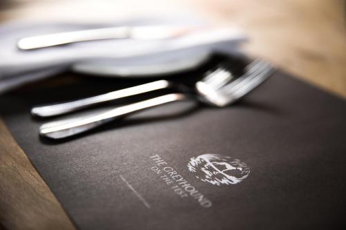 Фотография гостиницы The Greyhound on the Test Hotel