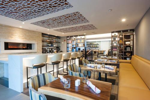 Фотография гостиницы Hotel Indigo Napa Valley, an IHG Hotel