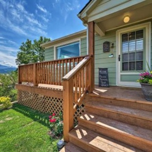 Фотография гостевого дома Yellowstone Country Family Home with Deck and View!