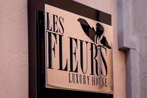 Фотографии гостевого дома 
            Les Fleurs Luxury House