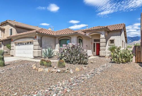 Фотографии гостевого дома 
            Mediterranean-Style Home, Walk to Catalina St Park