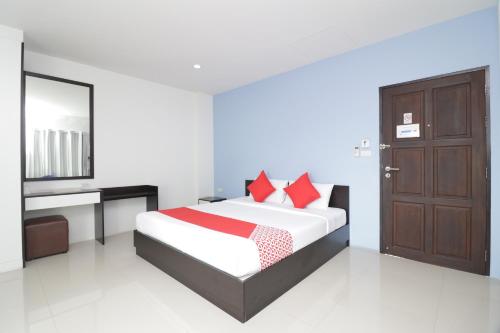 Фотографии гостиницы 
            Hua Hin Irooms