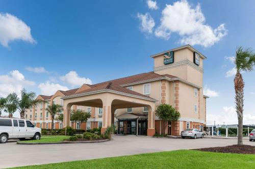 Фотографии гостиницы 
            Quality Inn & Suites Houma