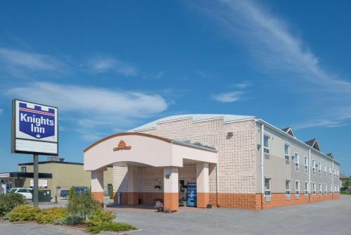 Фотография гостиницы Knights Inn Orillia