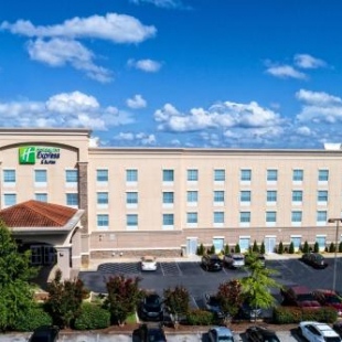 Фотография гостиницы Holiday Inn Express & Suites Cookeville, an IHG Hotel