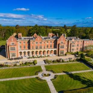 Фотографии гостиницы 
            Easthampstead Park