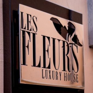 Фотография гостевого дома Les Fleurs Luxury House