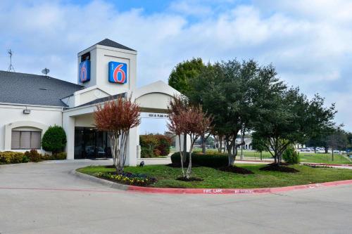 Фотографии гостиницы 
            Motel 6-Plano, TX - West - Frisco