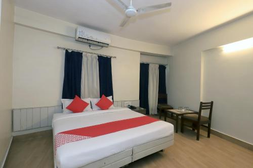 Фотографии гостиницы 
            OYO 15983 Hotel Devpriya