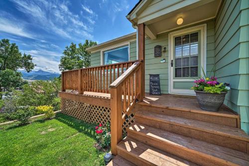 Фотографии гостевого дома 
            Yellowstone Country Family Home with Deck and View!