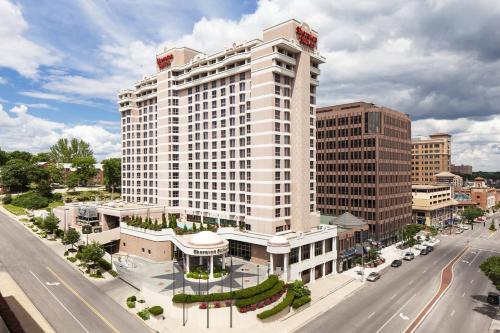 Фотография гостиницы Sheraton Suites Country Club Plaza