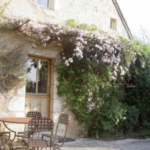 Фотографии гостевого дома 
            Maison de 4 chambres avec jardin clos et wifi a Coudray au Perche