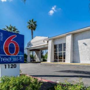 Фотографии гостиницы 
            Motel 6-Redlands, CA