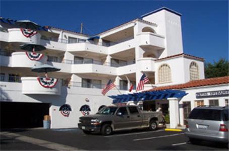 Фотография гостиницы The Surfbreak Hotel