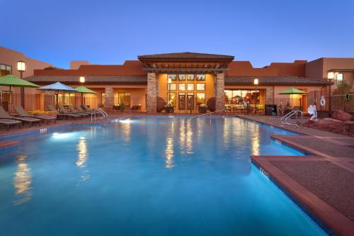 Фотография гостиницы Courtyard by Marriott Sedona