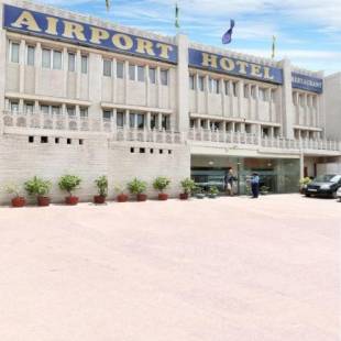 Фотографии гостиницы 
            Airport Hotel