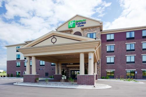 Фотография гостиницы Holiday Inn Express Hotel & Suites Shakopee, an IHG Hotel