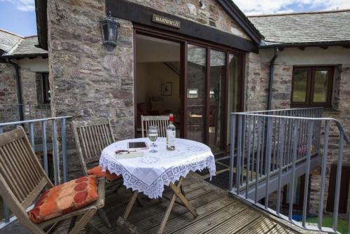 Фотография гостевого дома Barnfield - Beautiful Barn, River views, Close to Quay