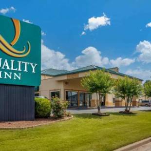 Фотографии гостиницы 
            Quality Inn Auburn Campus Area I-85