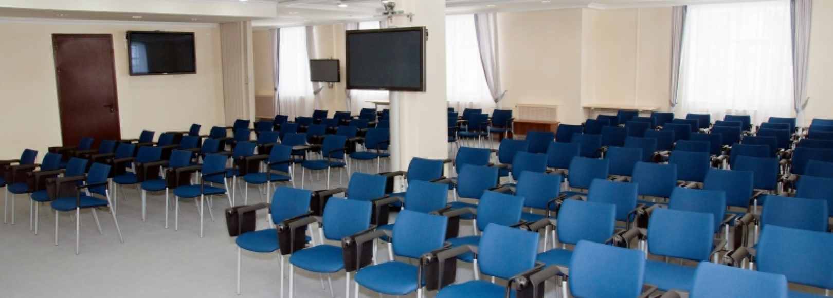 Фотография конференц-зала Конференц-зал Библиотеки имени А. И. Герцена