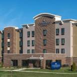 Фотография гостиницы Candlewood Suites Bloomington, an IHG Hotel