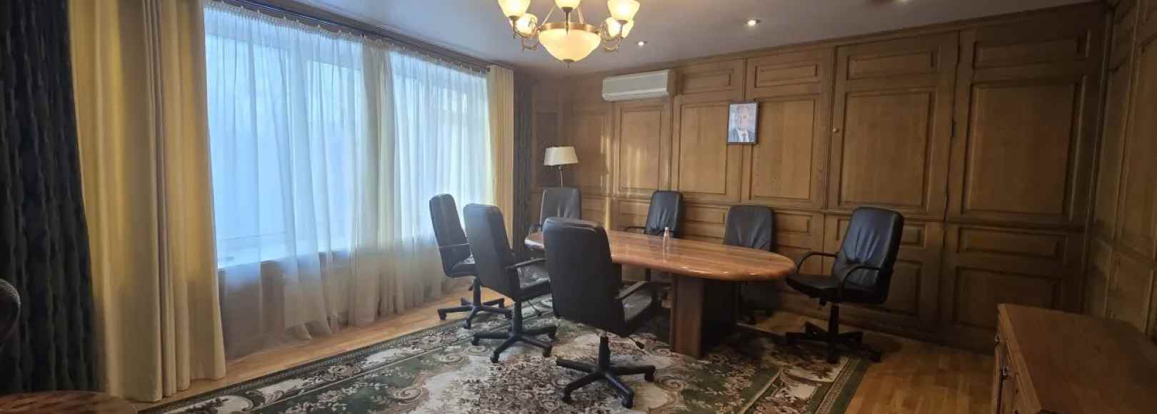 Фотография комнаты для переговоров Пушкинъ