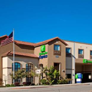 Фотографии гостиницы 
            Holiday Inn Express Hotel & Suites Hermosa Beach, an IHG Hotel