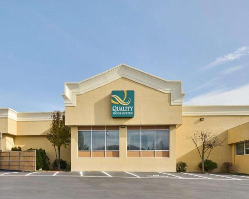 Фотография гостиницы Quality Inn & Suites Indiana, PA
