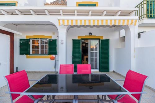 Фотография гостевого дома Villa Engiadina by ALGARVEMANTA