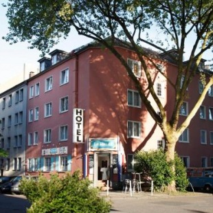 Фотография гостиницы Stadt-gut-Hotel Rheinischer Hof