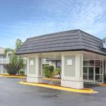 Фотография мотеля Days Inn by Wyndham Titusville Kennedy Space Center