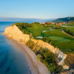 Фотографии гостиницы 
            Thracian Cliffs Golf & Beach Resort