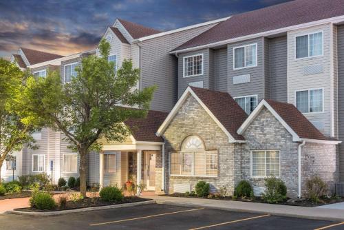 Фотография гостиницы Quality Inn & Suites Blue Springs - Kansas City