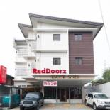 Фотография гостиницы RedDoorz Plus @ Diola Villamonte Bacolod