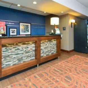 Фотографии гостиницы 
            Hampton Inn Chicago-Carol Stream