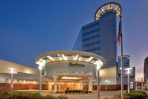 Фотография гостиницы Radisson Plaza Hotel at Kalamazoo Center