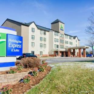 Фотографии гостиницы 
            Holiday Inn Express Hotel & Suites Coon Rapids - Blaine Area, an IHG Hotel