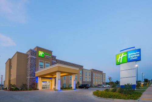 Фотография гостиницы Holiday Inn Express & Suites Stillwater - University Area, an IHG Hotel