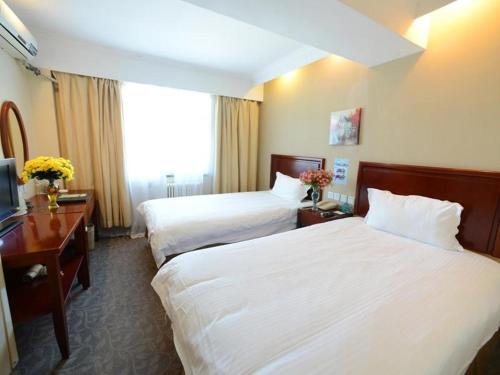 Фотографии гостиницы 
            GreenTree Inn Suzhou Taicang City Liuhe Town Tinghai Road Express Hotel