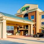 Фотография гостиницы Holiday Inn Express Hotel & Suites Waller, an IHG Hotel