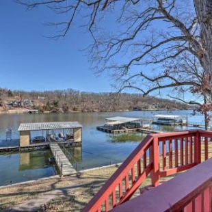 Фотография гостевого дома Lake of the Ozarks Hiller Haus with Private Dock!