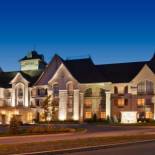 Фотография гостиницы Le St-Martin Bromont Hotel & Suites