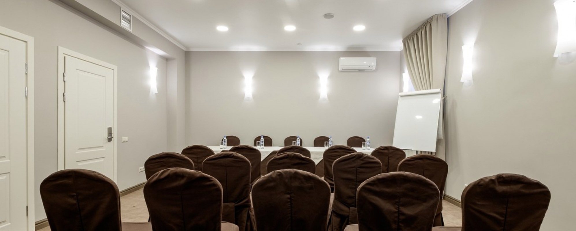 Фотографии конференц-зала Велий