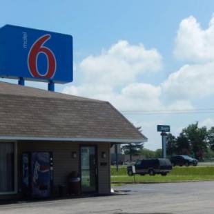 Фотографии гостиницы 
            Motel 6-Sullivan, MO