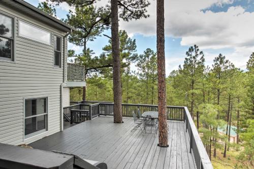 Фотографии гостевого дома 
            Spacious Hideaway in Ruidoso with Multi-Level Deck!