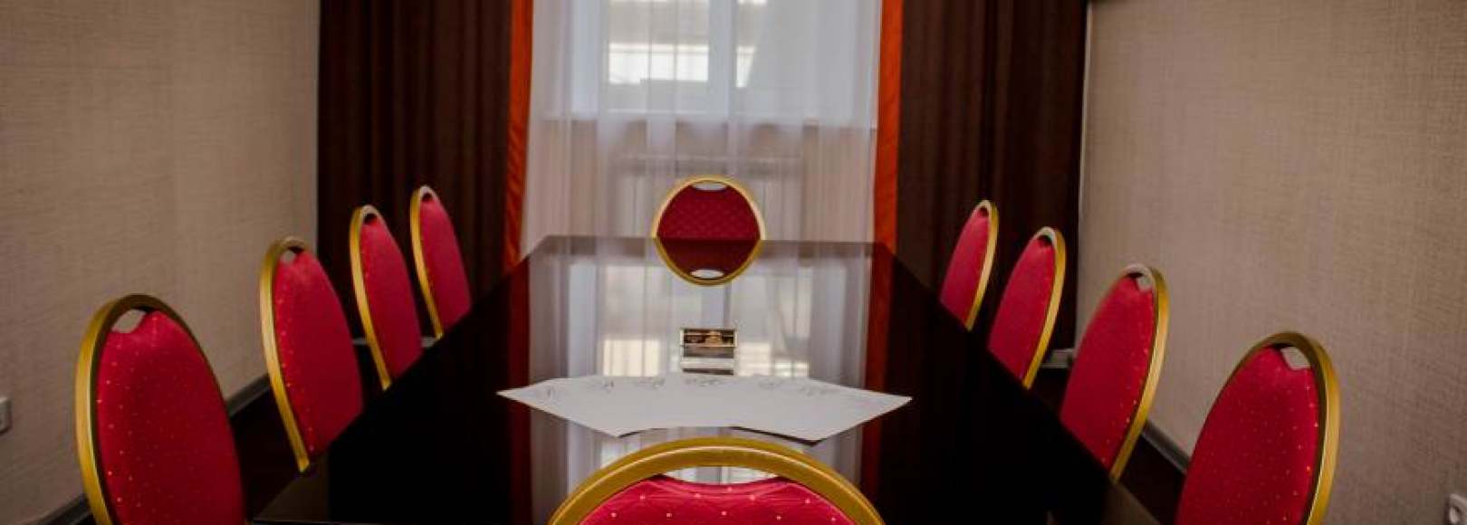 Фотография комнаты для переговоров Аура