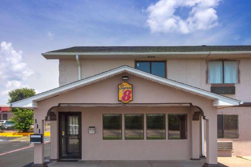 Фотография мотеля Super 8 by Wyndham Sherman