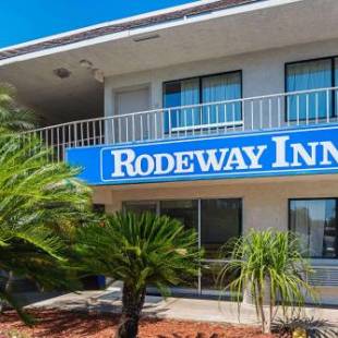 Фотографии гостиницы 
            Rodeway Inn Kissimmee Main Gate West